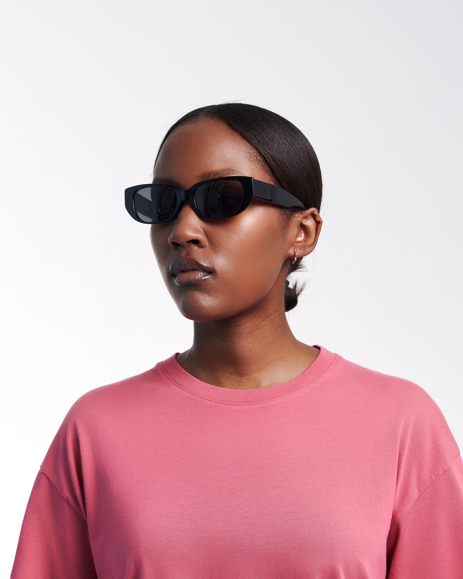 Sunglass 10 - Deep Black Solid - Lavender