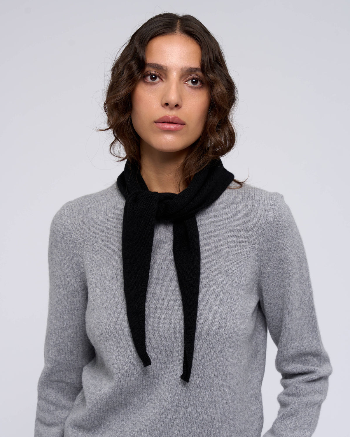 Cashmere Triangle Scarf - Deep Black