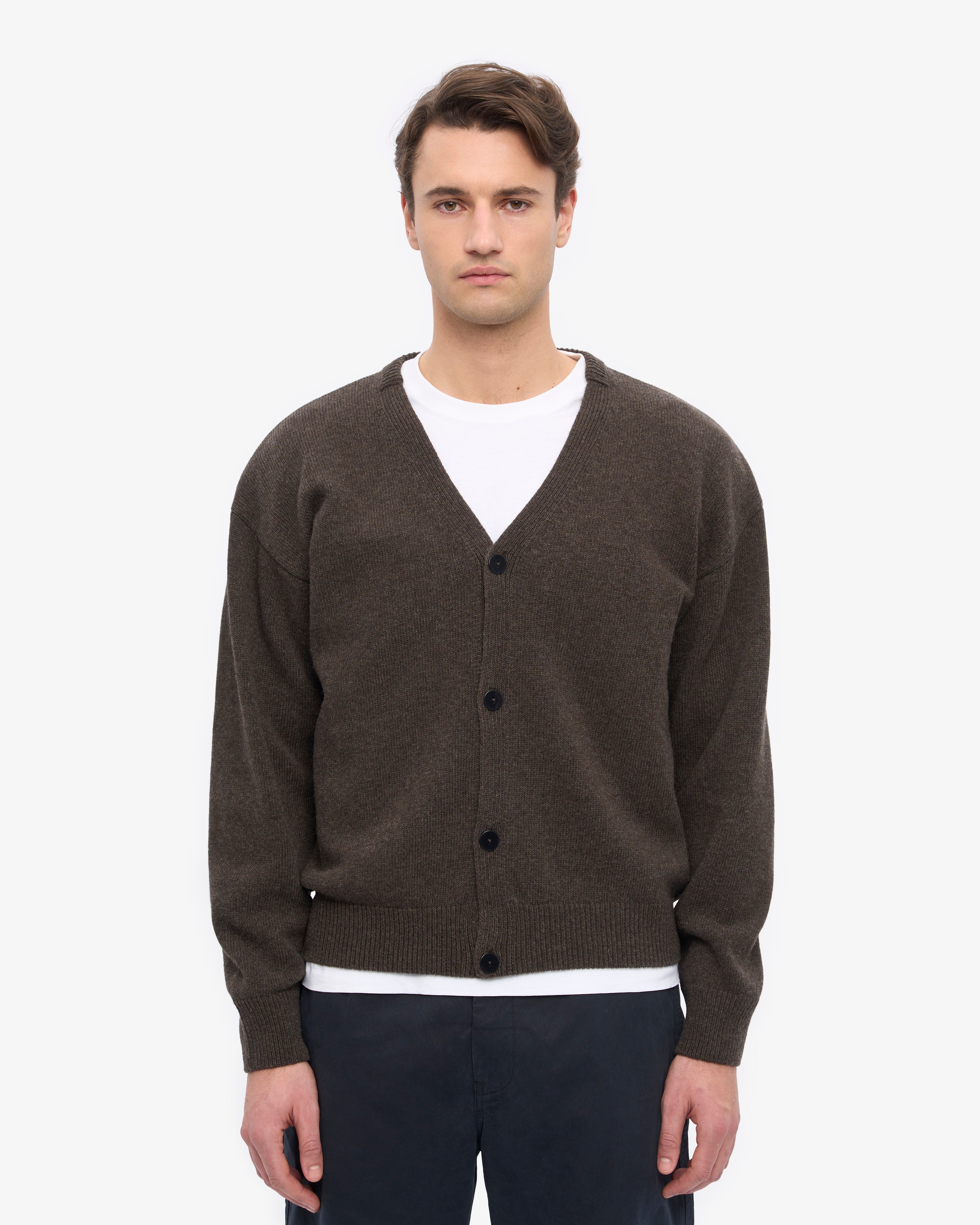＜6(ROKU)＞WOOL WAPPEN V NECK CARDIGAN Merino Wool V-Neck Cardigan - Coffee Brown – Colorful Standard